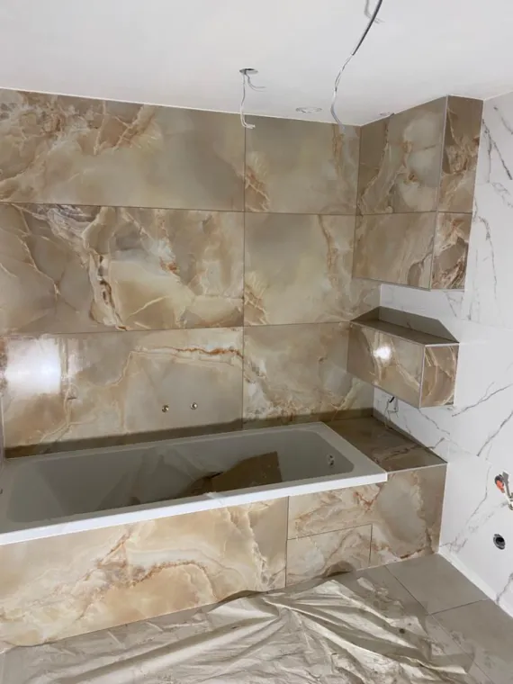 RÉNOVATION D'UNE SALLE DE BAIN AVEC BAIGNOIRE AVEC POSE DE CARRELAGES EN MOSAÏQUES À ANNECY, Annecy, Impoco Catania