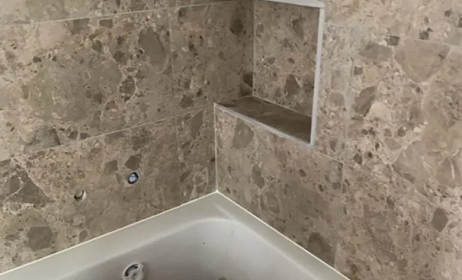 RÉNOVATION D'UNE SALLE DE BAIN AVEC BAIGNOIRE AVEC POSE DE CARRELAGES EN MOSAÏQUES À ANNECY, Annecy, Impoco Catania