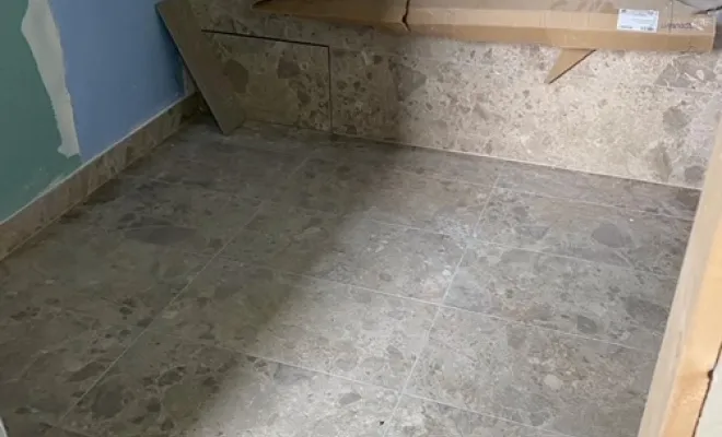RÉNOVATION D'UNE SALLE DE BAIN AVEC BAIGNOIRE AVEC POSE DE CARRELAGES EN MOSAÏQUES À ANNECY, Annecy, Impoco Catania