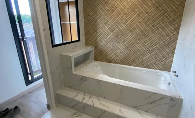 Rénovation d'une salle de bain Marbre et bois , Annecy, Impoco Catania